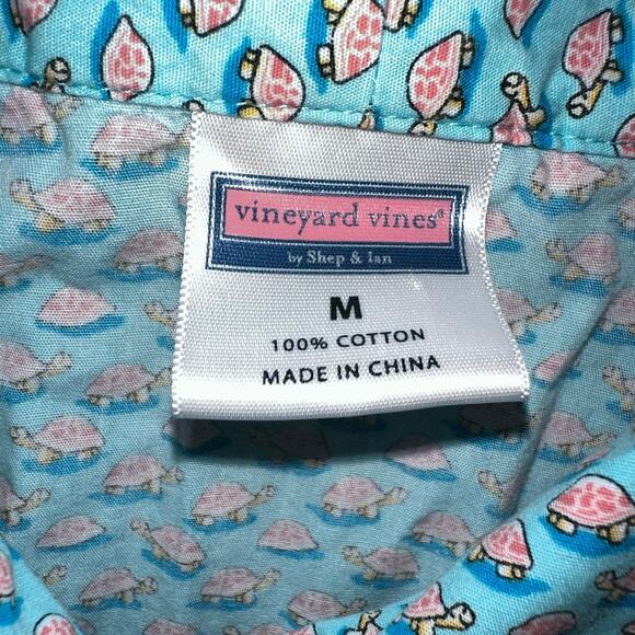 Vineyard Vines Size M Long Sleeve Turtle Print Collared Button Pajama Shirt - Picture 3 of 7